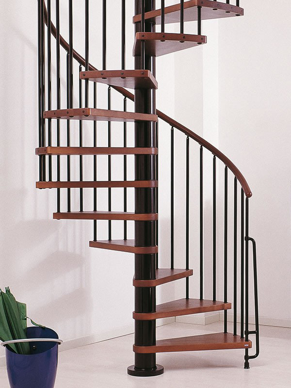 Cầu thang sắt xoắn ốc, bậc gỗ đẹp