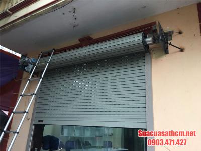 Mất chìa khóa cửa cuốn phải làm sao?