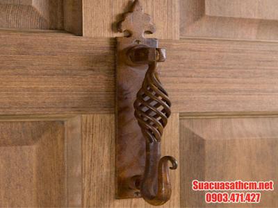 Phụ kiện cửa sắt lùa