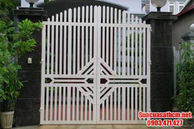 Cửa sắt bị xệ: Nguyên nhân, cách sửa lỗi từ A-Z