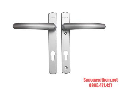 Tay nắm cửa nhựa lõi thép