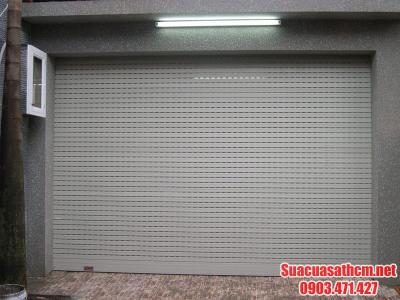 Cách sửa cửa cuốn bị kẹt