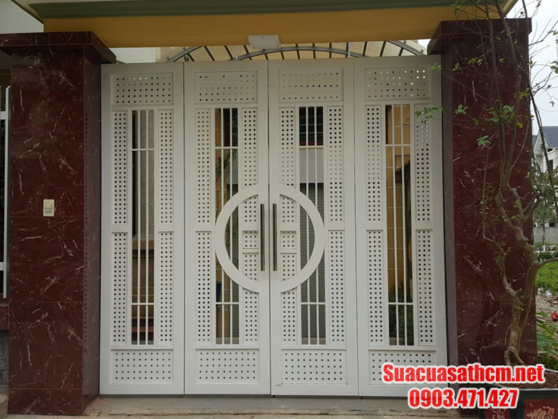 Một số lưu ý khi tính kích thước cổng 4 cánh theo lỗ ban