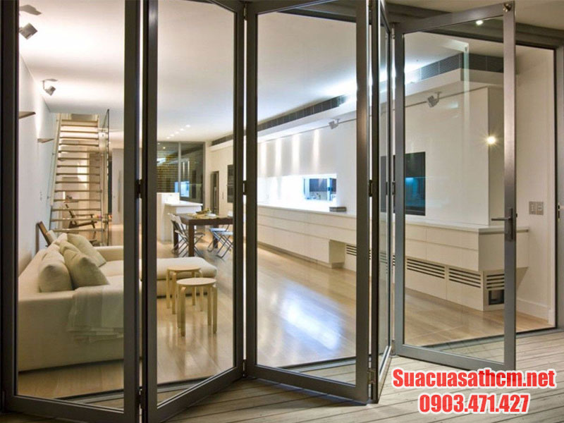 cau tao va uu diem cua cua sat 6 canh